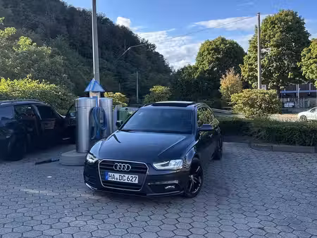 Audi A4 2.0 TDI 150 S line