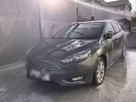 Ford Focus ST 1.0 EcoBoost 125 Titanium