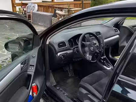 Volkswagen Golf 2.0 TDI 140