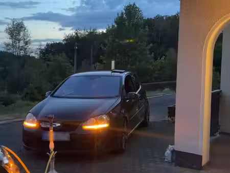 Volkswagen Golf GTI 250