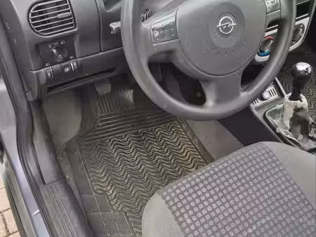 Opel Corsa 1.2 80