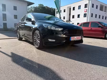 Ford Focus 1.0 125 ST Line