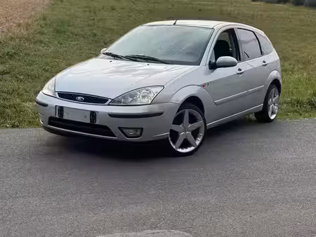 Ford Focus 1.6 100