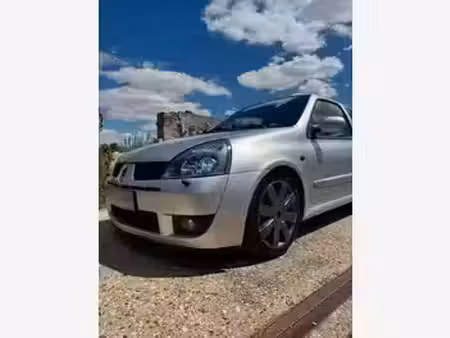 Renault Clio 16S 2.0 182