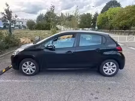 Peugeot 208 1.6 HDi 75 Active