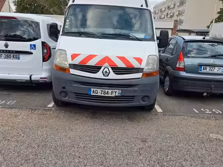 Renault Master 2.5 dCi 120