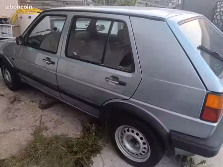 Volkswagen Golf 