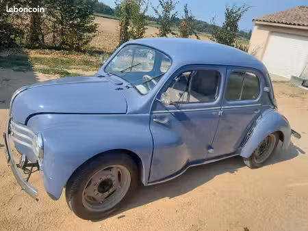 Renault 4CV 