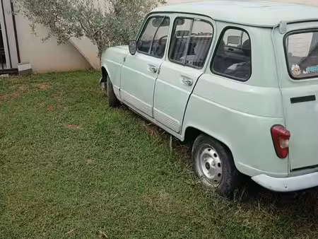 Renault R4 4L