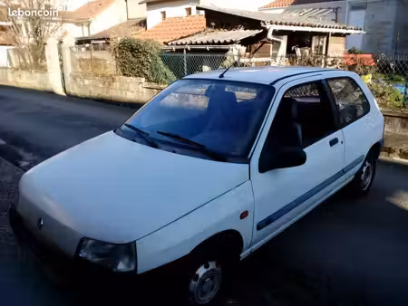 Renault Clio 1.9 D 65