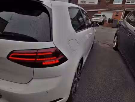 Volkswagen Golf GTD 2.0 TDI 90