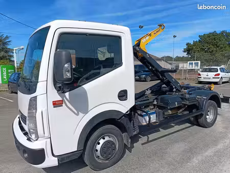 Renault Maxity 