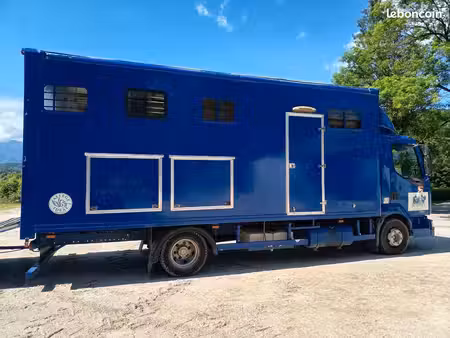 Renault Midlum