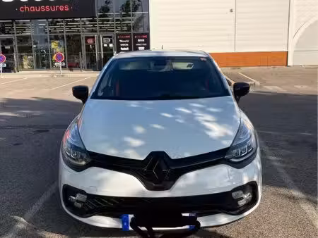 Renault Clio RS Trophy 1.6 T 220
