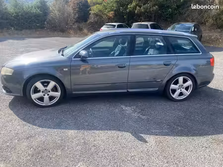 Audi A4 2.0 TDI 140 S line