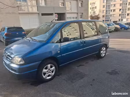 Peugeot 806 