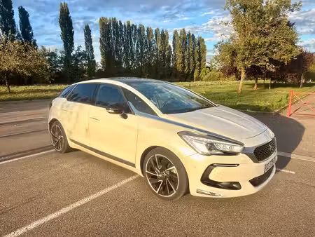 DS 5 2.0 HDi 180