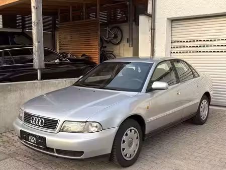Audi A4 1.6 101