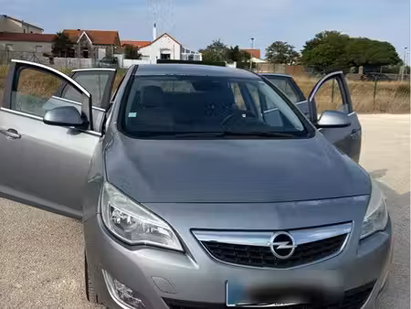 Opel Astra 1.2 90