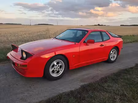 Porsche 944 