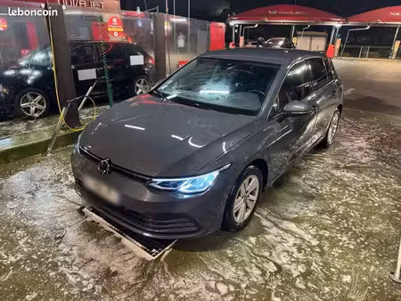 Volkswagen Golf 1.0 TSI 110