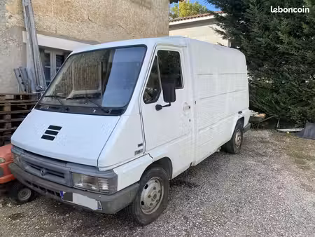 Renault Master 2.5 76