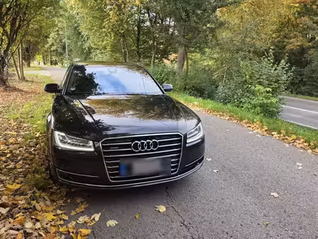 Audi A8 V8 4.0 TFSI 435 quattro