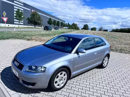 Audi A3 1.6 102 Attraction