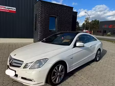Mercedes-Benz Classe E E 200
