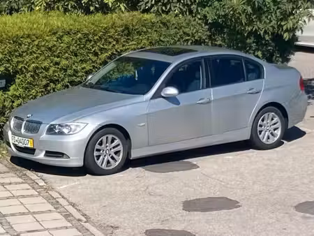 BMW Série 3 318i 2.0 143