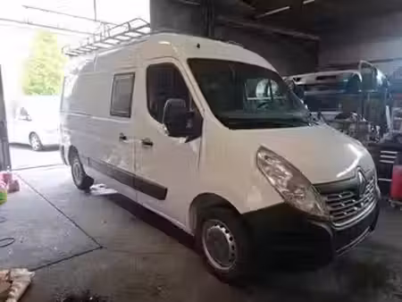 Renault Master 2.3 dCi 125