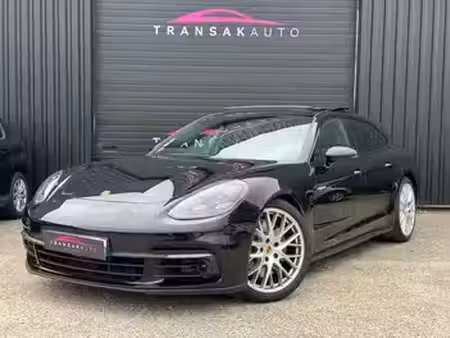 Porsche Panamera 4 330 4x4