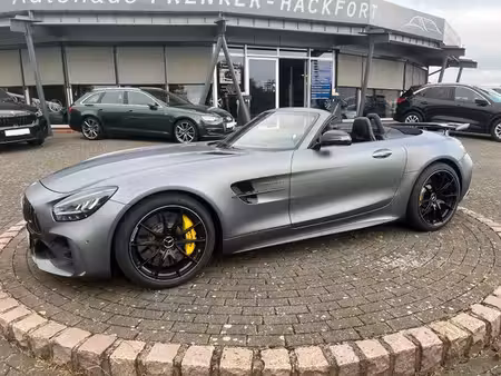 Mercedes-Benz AMG GT R V8 4.0 585