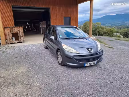 Peugeot 207 1.6 HDi 90
