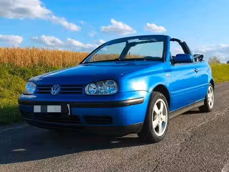 Volkswagen Golf 1.8 75