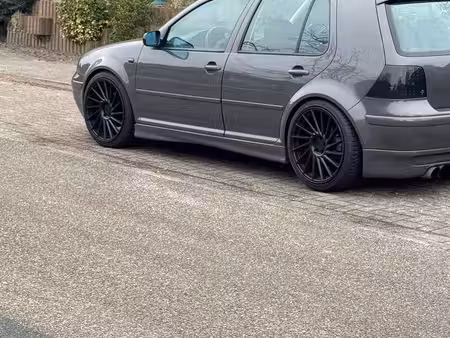 Volkswagen Golf 2.3 150