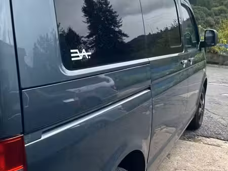 Volkswagen Transporter T5 1.9 TDI 105