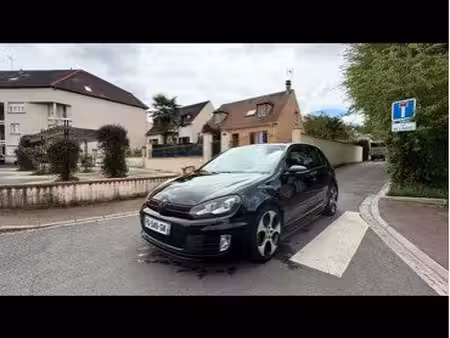 Volkswagen Golf GTI 2.0 TSI 210