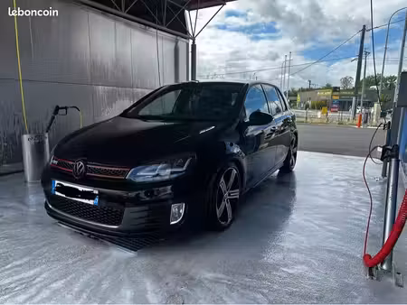 Volkswagen Golf GTI 2.0 TSI 210
