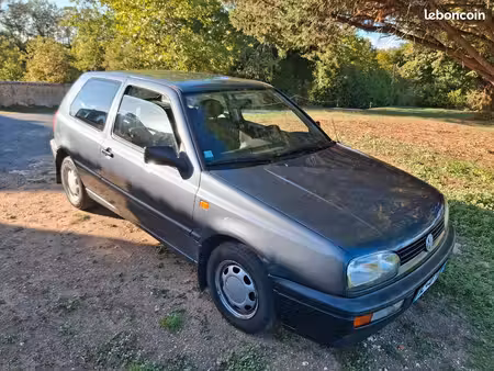 Volkswagen Golf 75