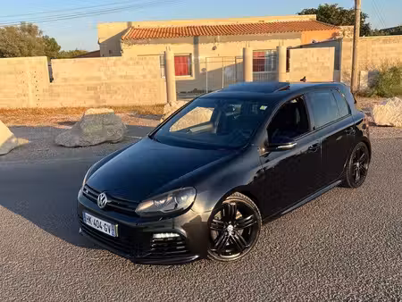 Volkswagen Golf Black