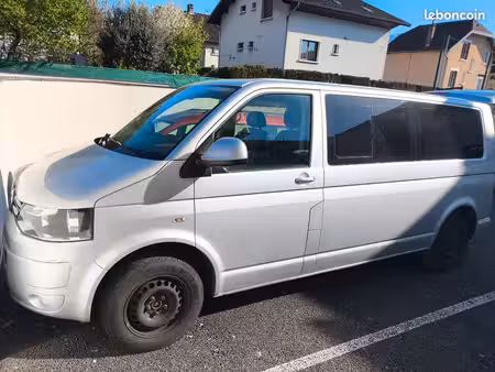Volkswagen Transporter T5 2.0 TDI 140