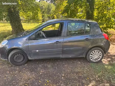 Renault Clio 1.2 75