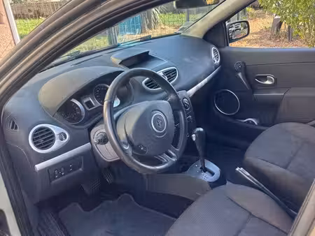 Renault Clio 1.6 110