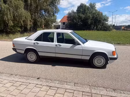 Mercedes-Benz 190 2.0