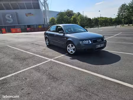 Audi A4 V6 2.5 TDI 155