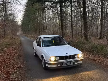 BMW Série 3 324d