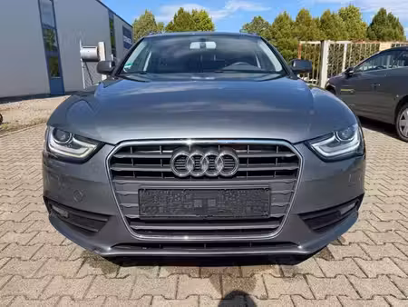 Audi A4 2.0 TDI 143 Attraction
