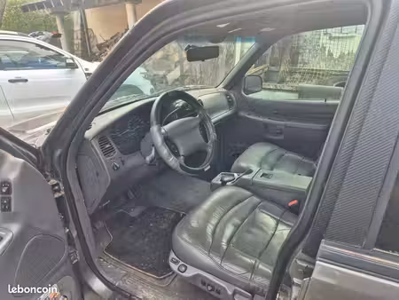 Ford Explorer V6 4.0 204