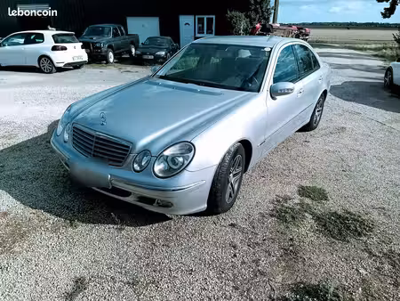Mercedes-Benz Classe E E 220 2.1 CDI 150